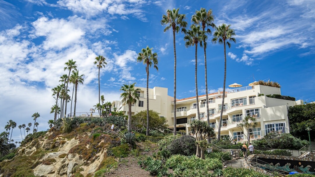 hollywood celebrity mansion exterior