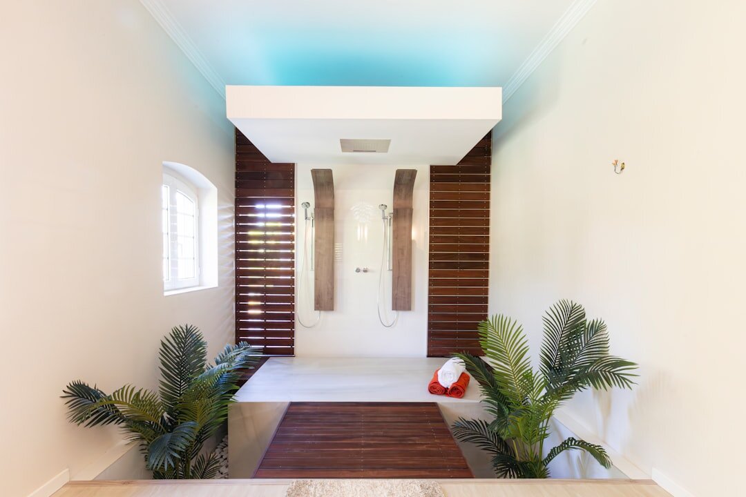 luxury villa bathroom